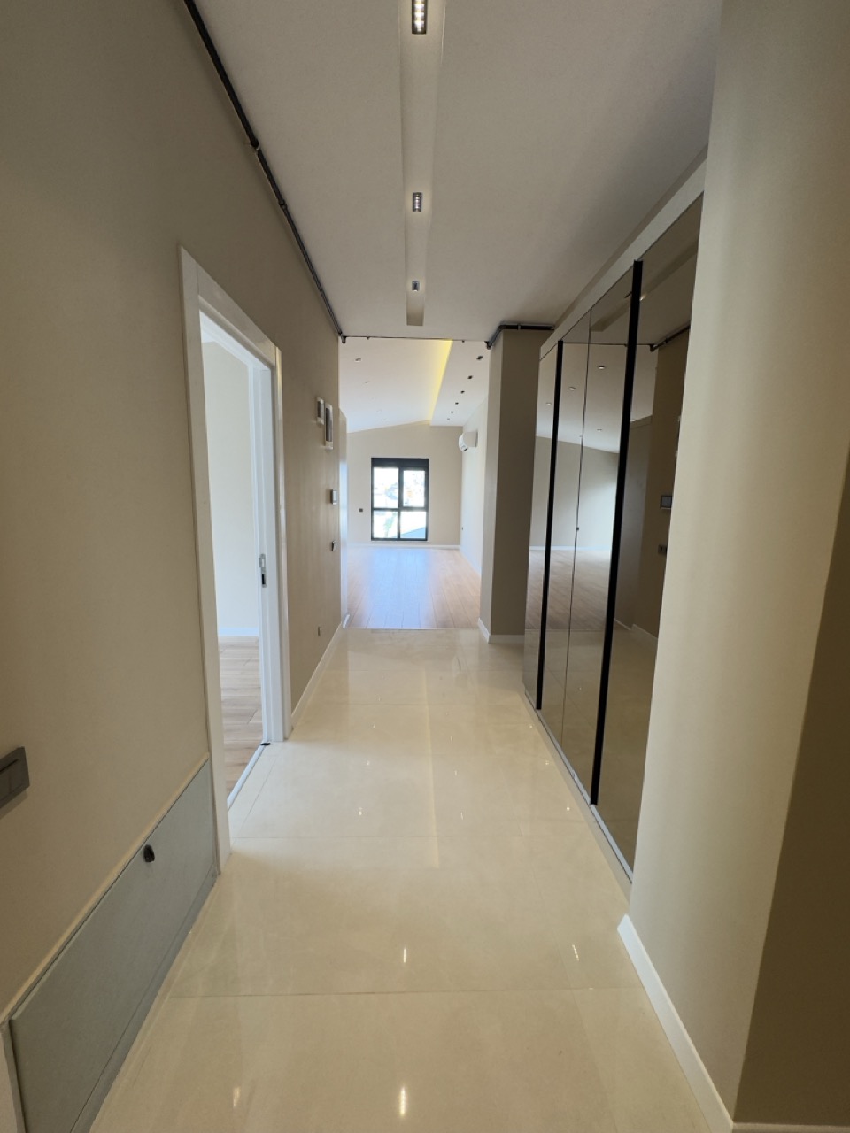Luxury Beachside Apartments with Pool for Sale in Antalya Konyaaltı