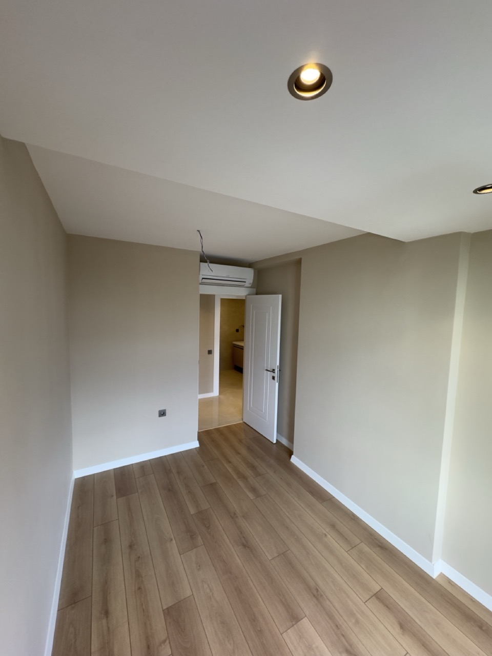 Luxury Beachside Apartments with Pool for Sale in Antalya Konyaaltı