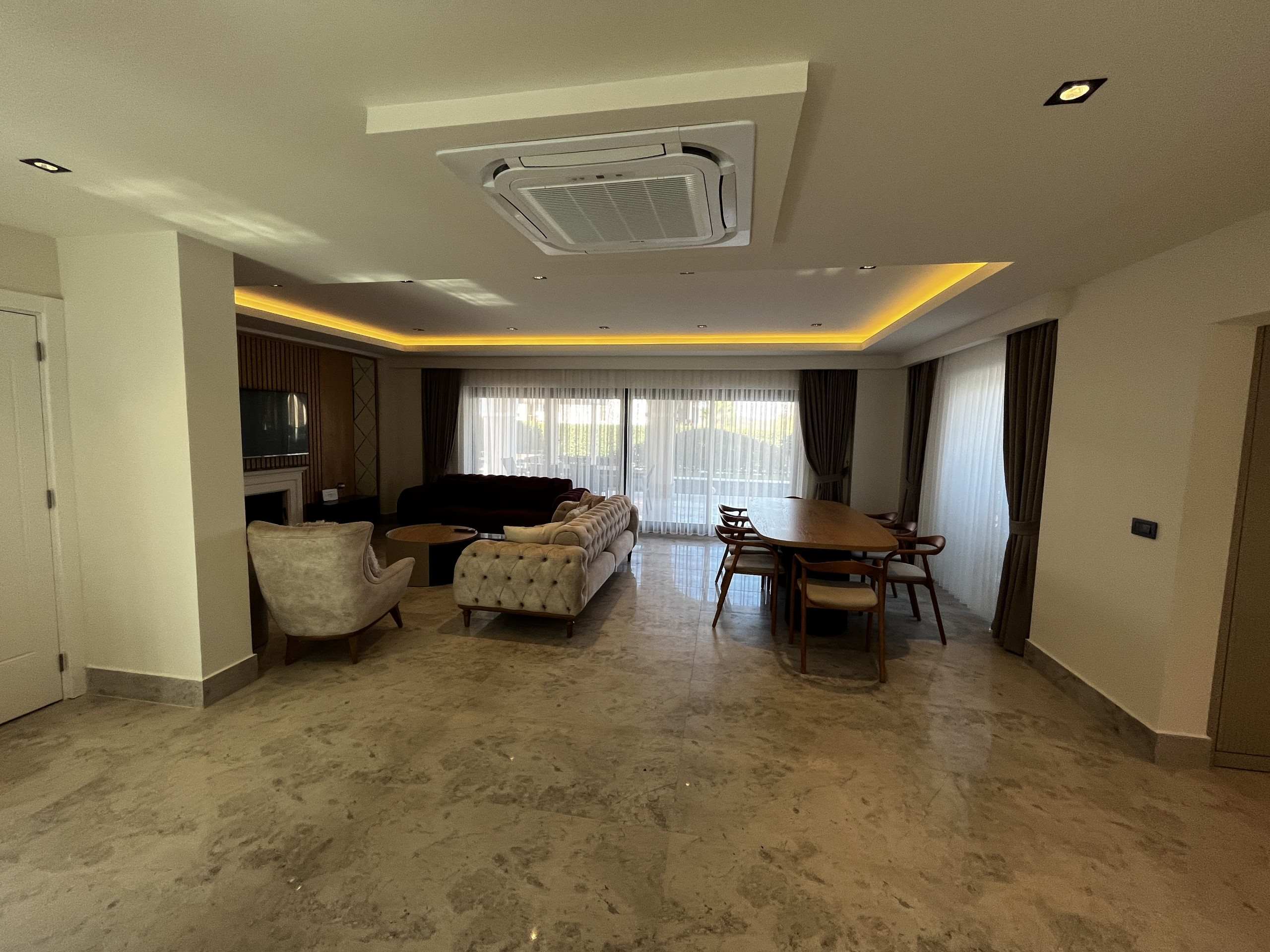 Luxurious Private Residence with Indoor Pool and Spa Facilities