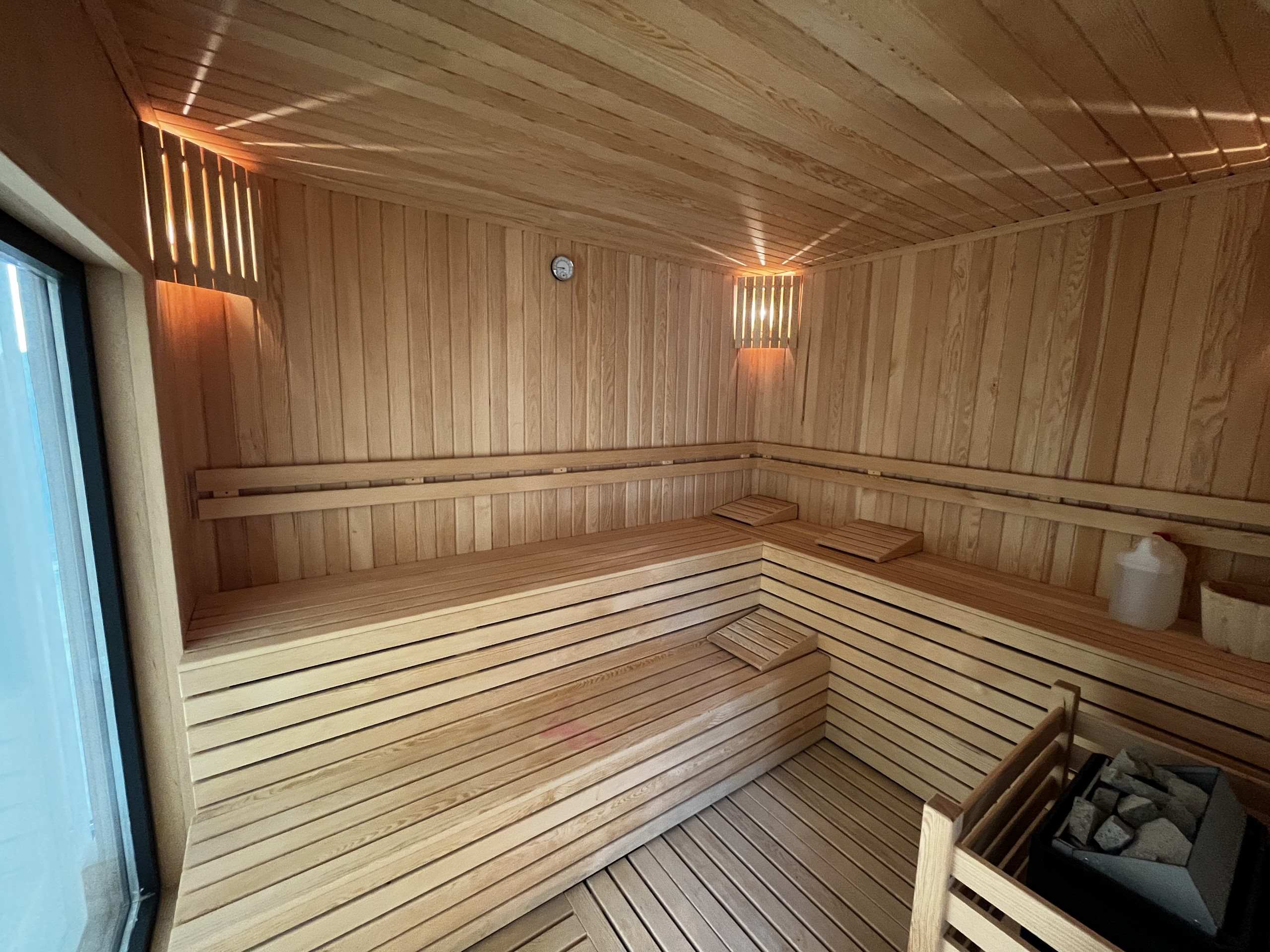 Luxurious Private Residence with Indoor Pool and Spa Facilities