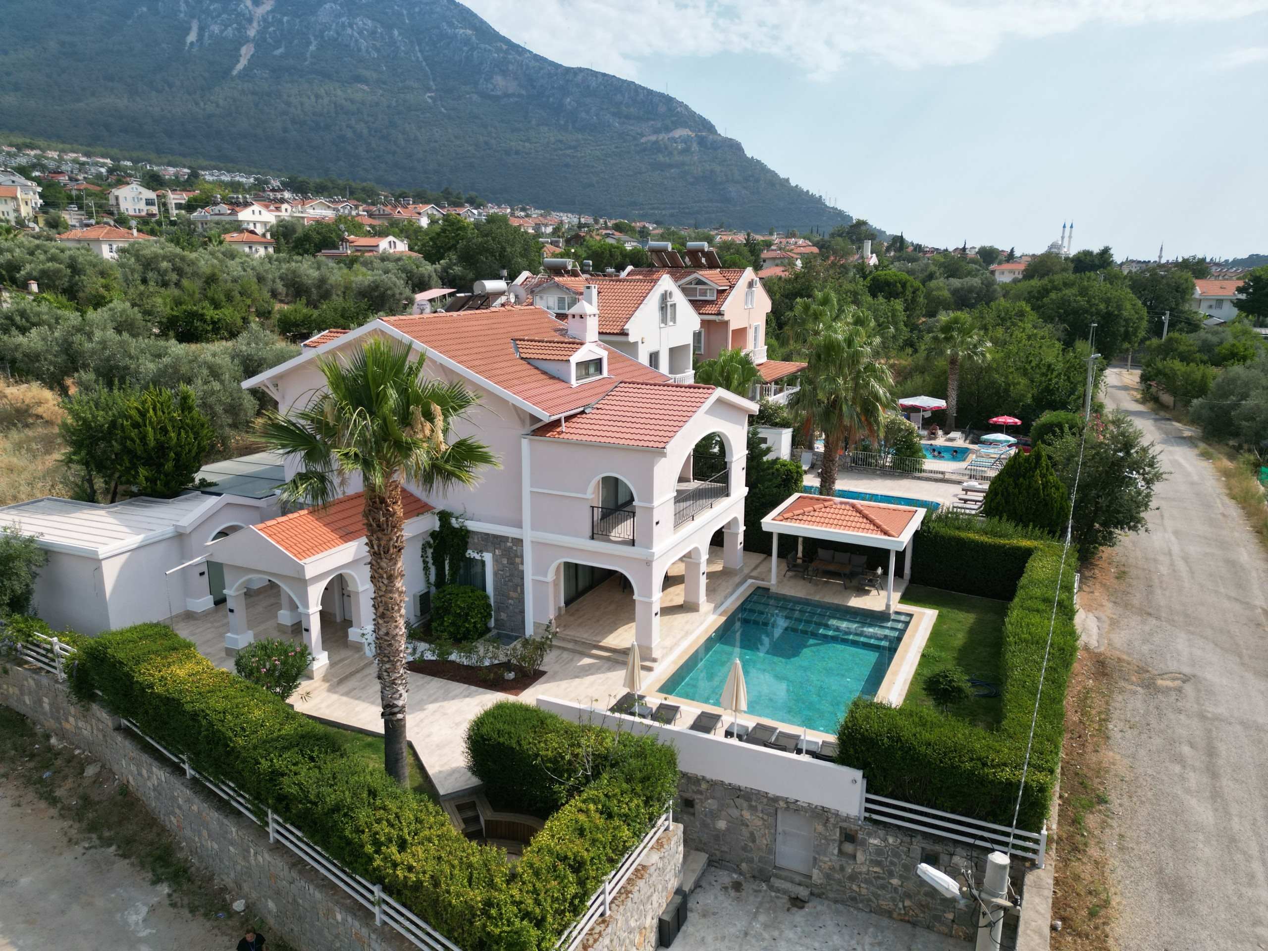 Lüks Kapalı Havuz ve Spa Tesislerine Sahip Özel Konut
