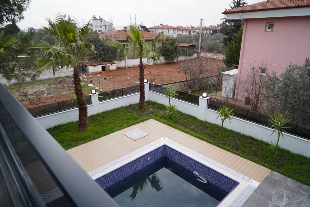 Luxury Villa in Antalya Near the Majestic Toros Mountains
