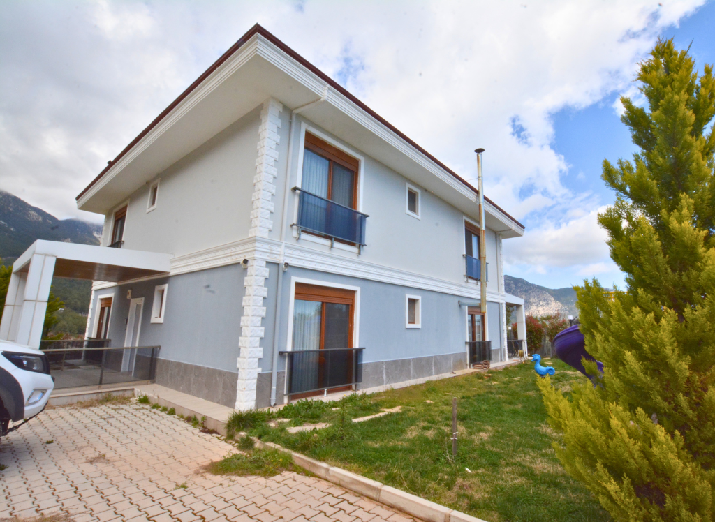Kemer, Antalya'da Satılık Lüks 5+1 Villa