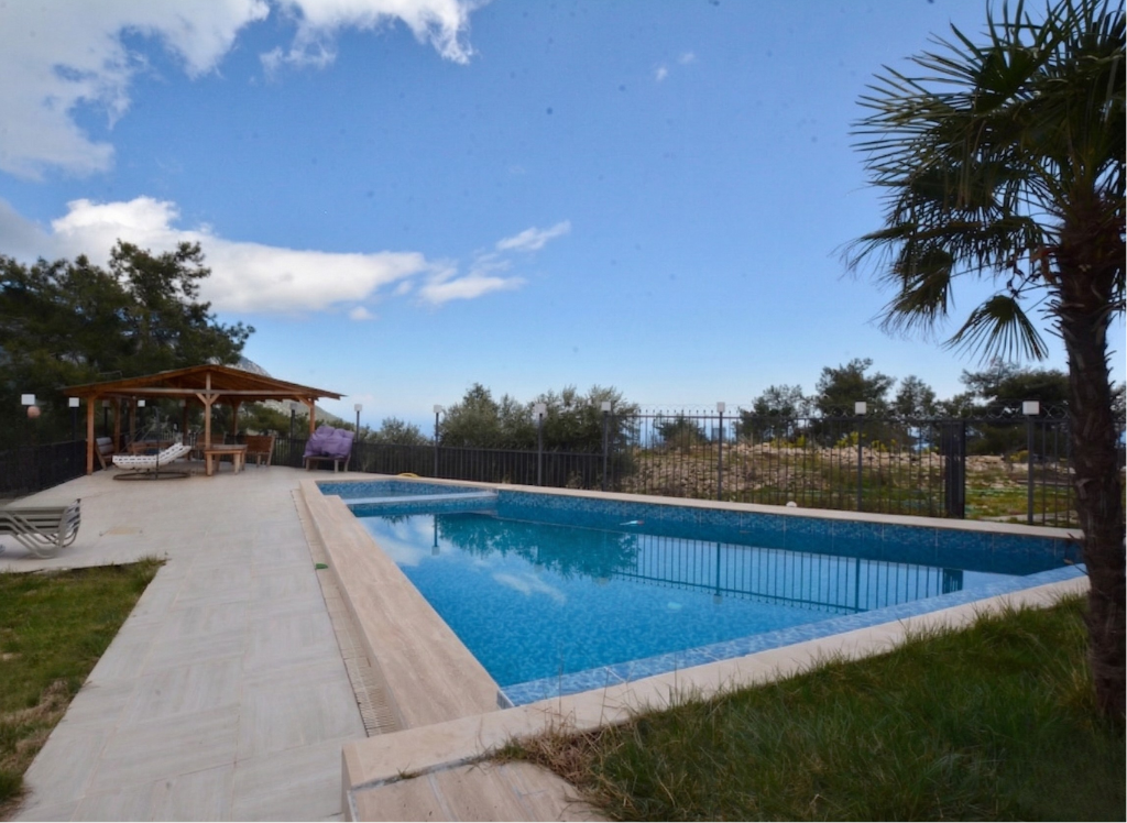 Kemer, Antalya'da Satılık Lüks 5+1 Villa