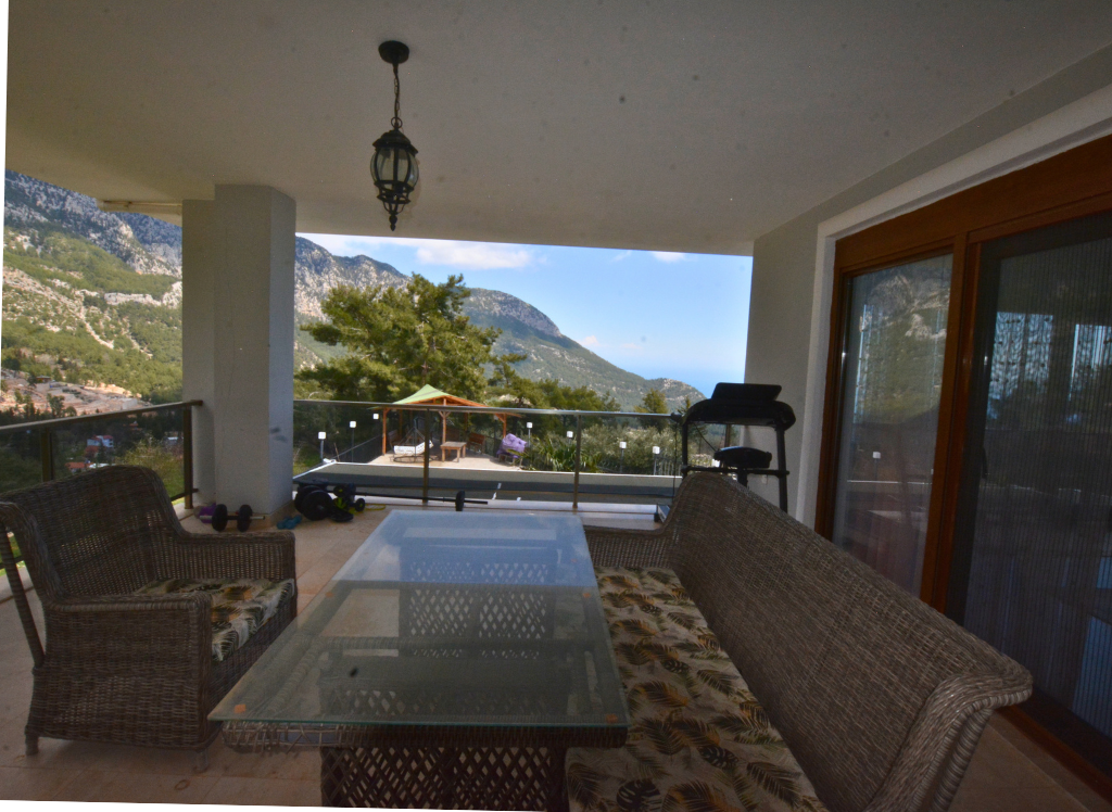 Kemer, Antalya'da Satılık Lüks 5+1 Villa