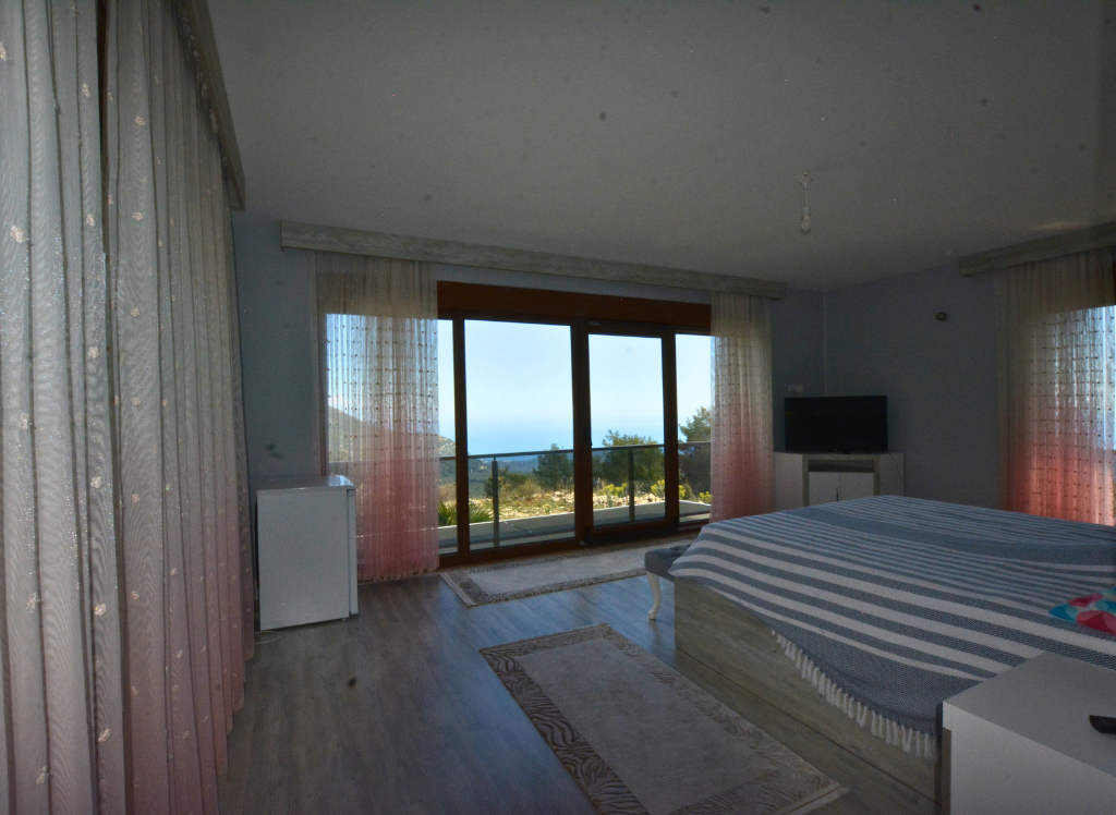 Kemer, Antalya'da Satılık Lüks 5+1 Villa