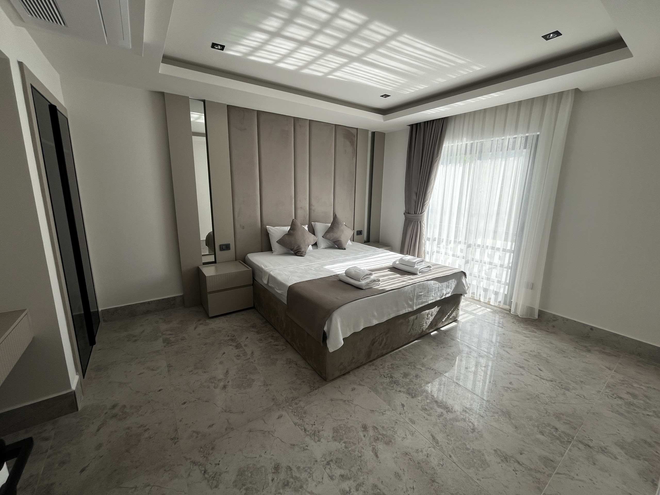 إقامة خاصة فاخرة مع مسبح داخلي ومرافق سبا
