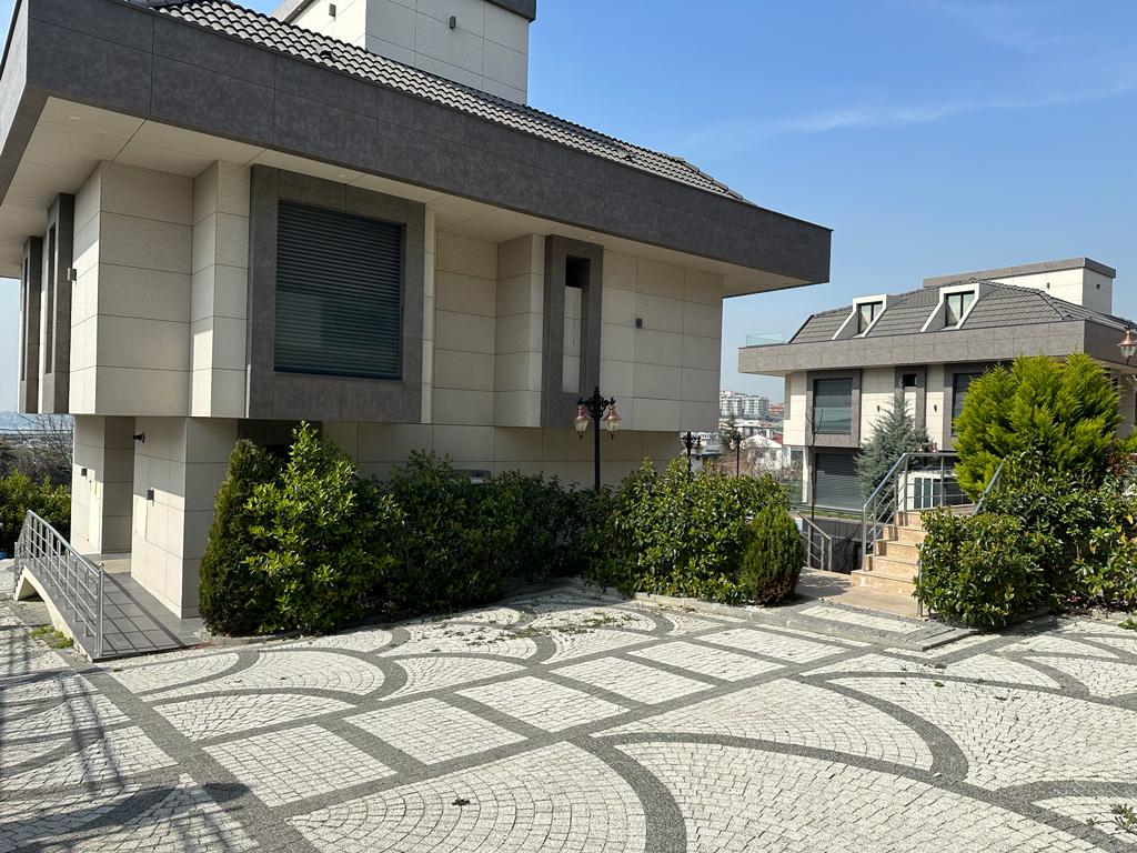 Luxurious Villas for Sale in Istanbul Eligible for Turkish Citizenship