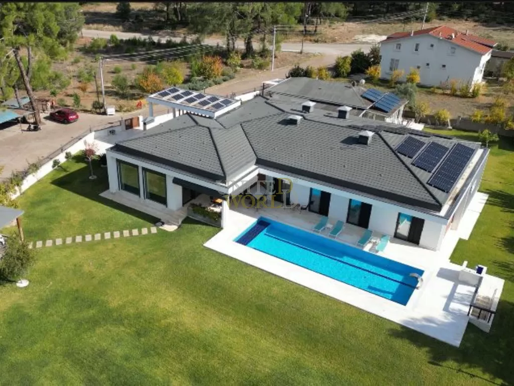 Luxury Single-Storey Villa for Sale in Döşemealtı, Antalya