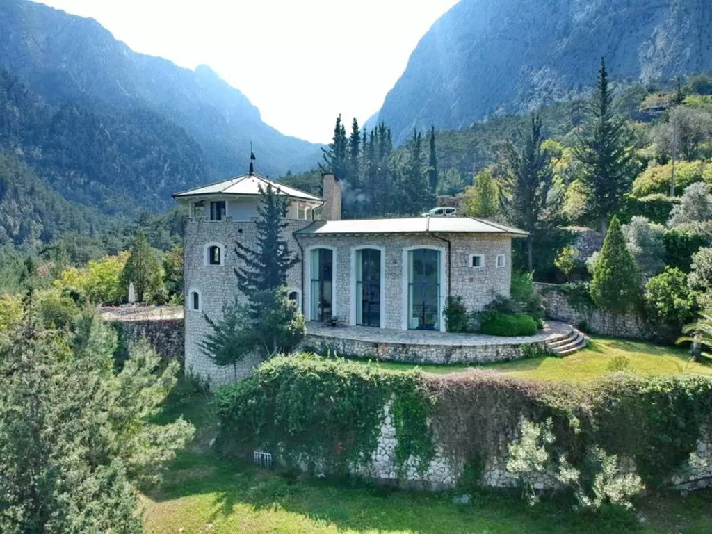 Luxurious villas in Antalya