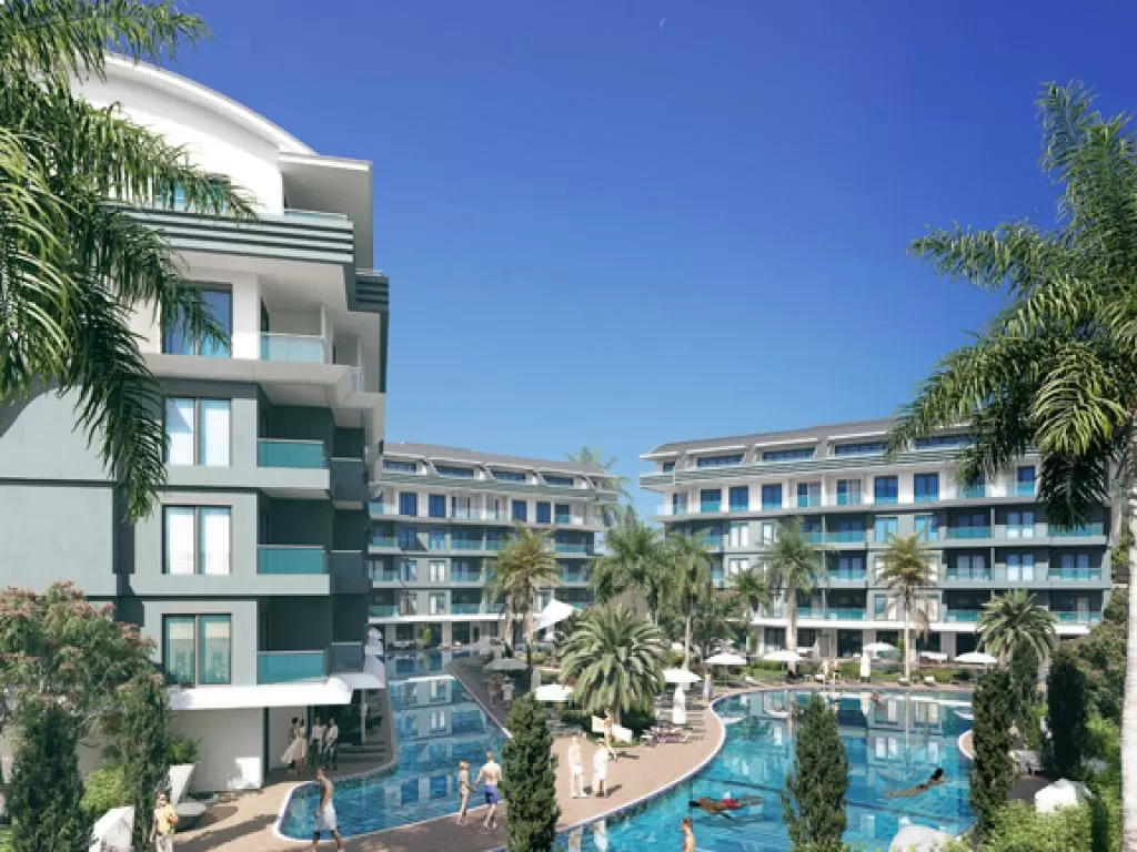 Huge complex surrounded by gardens in Alanya