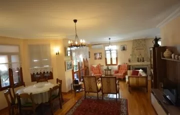 Antalya'da satılık geleneksel tip villa