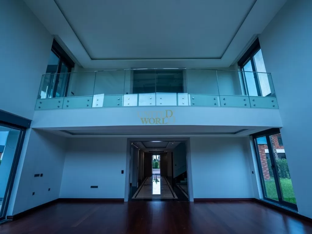 8-bedroom_triplex_villa_in_antalya_suitable_for_citizenship_(17).jpg