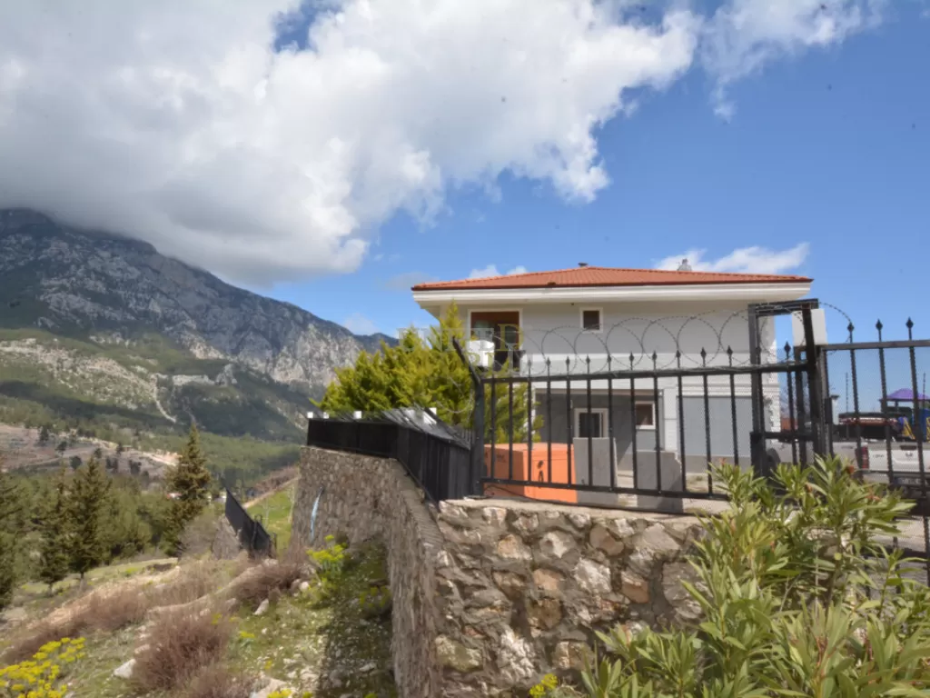 luxury_villa_for_sale_in_kemer_with_open_views_and_complete_privacy__(45).png