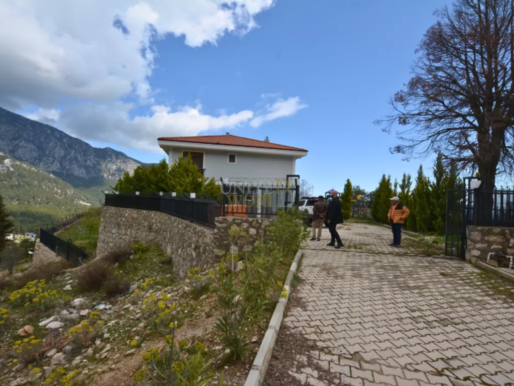 luxury_villa_for_sale_in_kemer_with_open_views_and_complete_privacy__(5).png