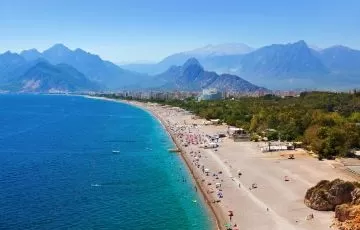 A Vibrant Tourist Hub in the Mediterranean Region